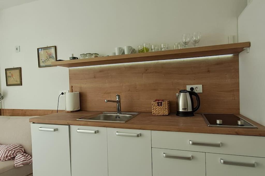 Apartment Leli *