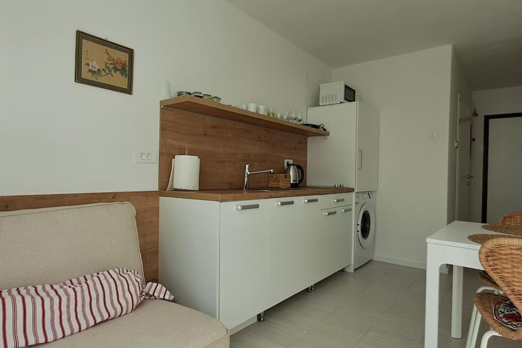 Apartment Leli *